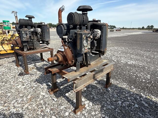 Image of John Deere  4024TF281 equipment image 2