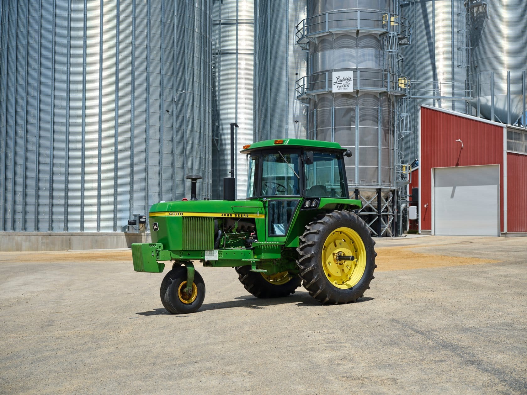 1975 John Deere 4030 Equipment Image0