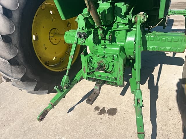 Image of John Deere 4030 equipment image 4