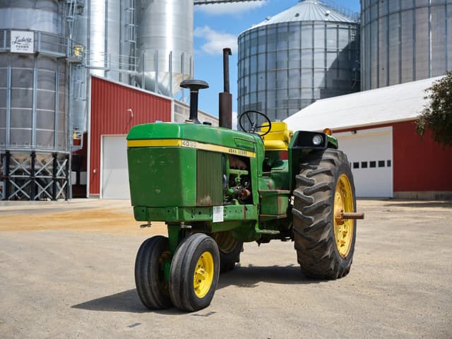 Image of John Deere 4030 equipment image 3