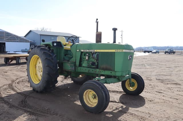 Image of John Deere 4030 equipment image 2