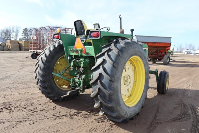 Image of John Deere 4030 equipment image 4