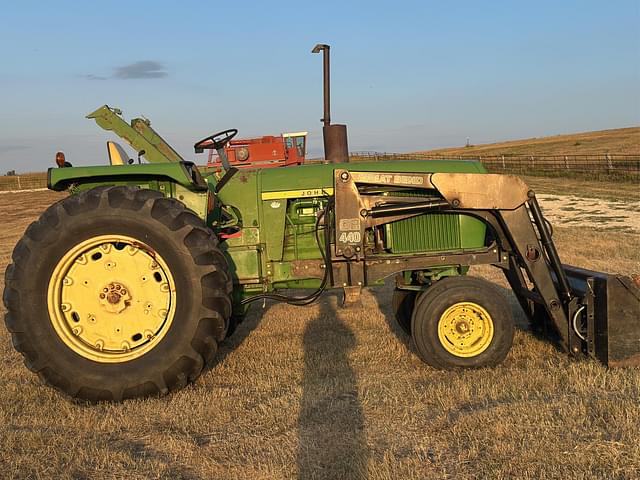 Image of John Deere 4030 equipment image 1