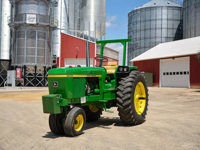 Image of John Deere 4030 equipment image 3
