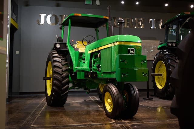 Image of John Deere 4030 equipment image 2