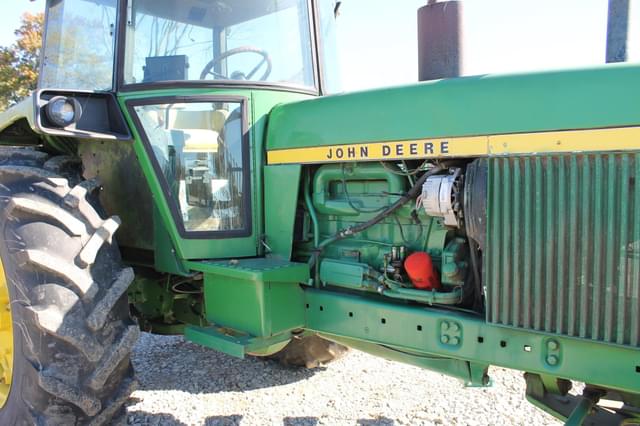 Image of John Deere 4030 equipment image 4