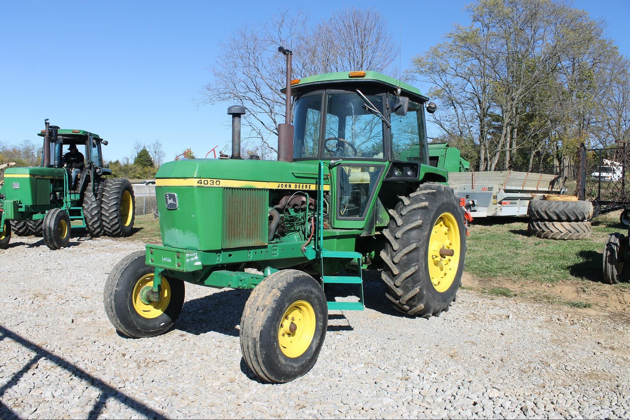 John Deere 4030 Equipment Image0