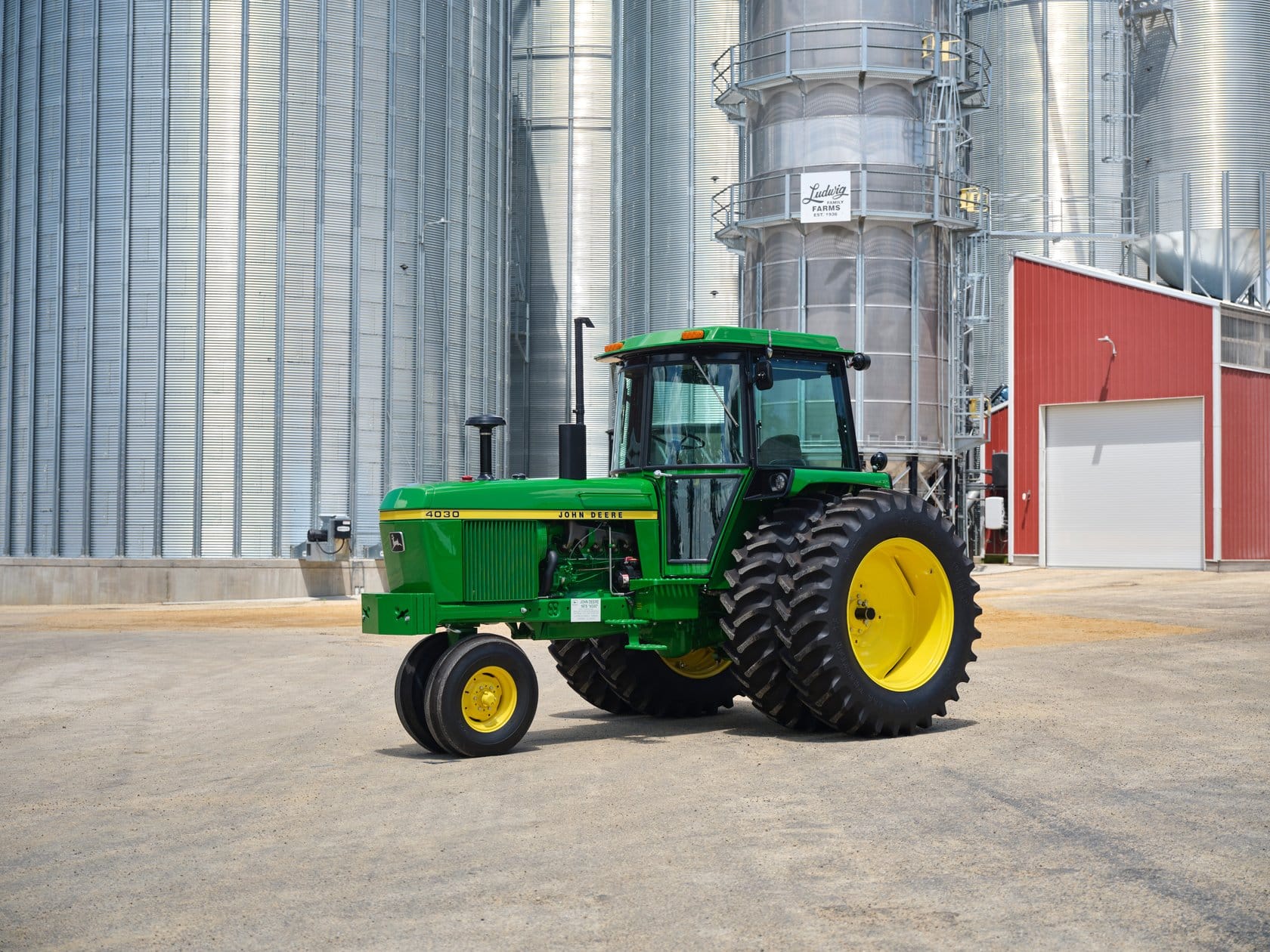 1975 John Deere 4030 Equipment Image0