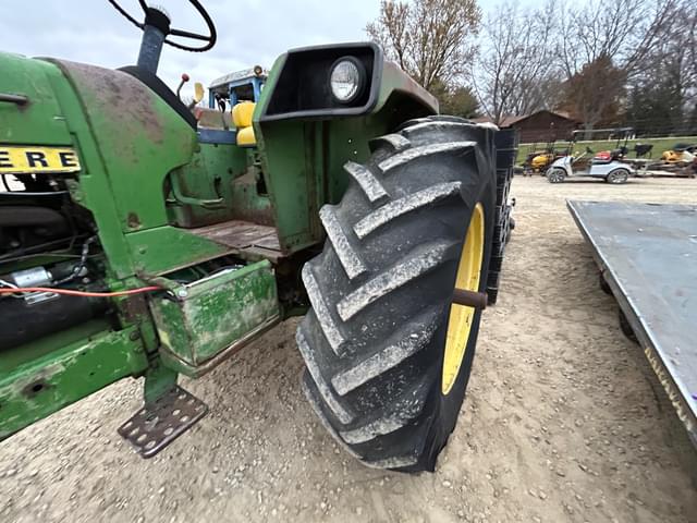 Image of John Deere 4030 equipment image 4