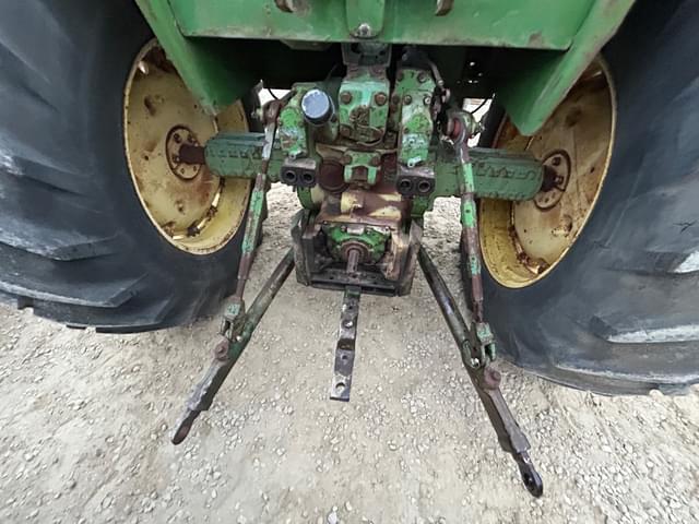 Image of John Deere 4030 equipment image 1