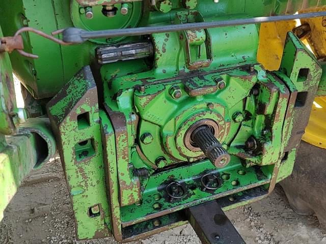 Image of John Deere 4030 equipment image 3