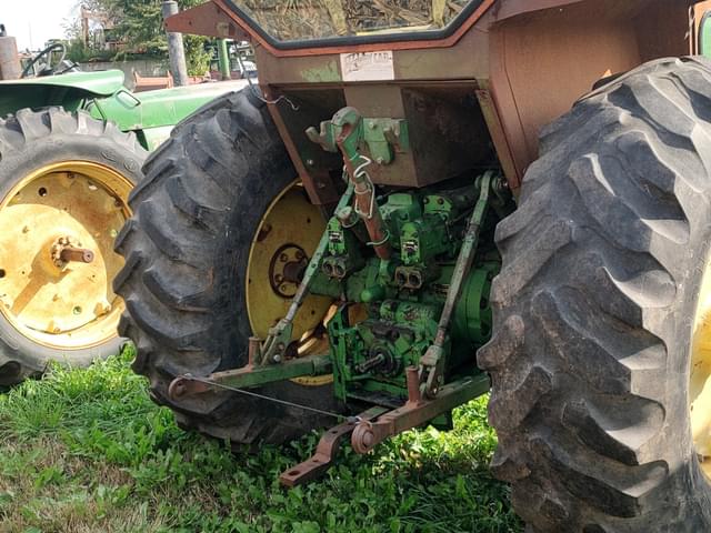 Image of John Deere 4030 equipment image 3