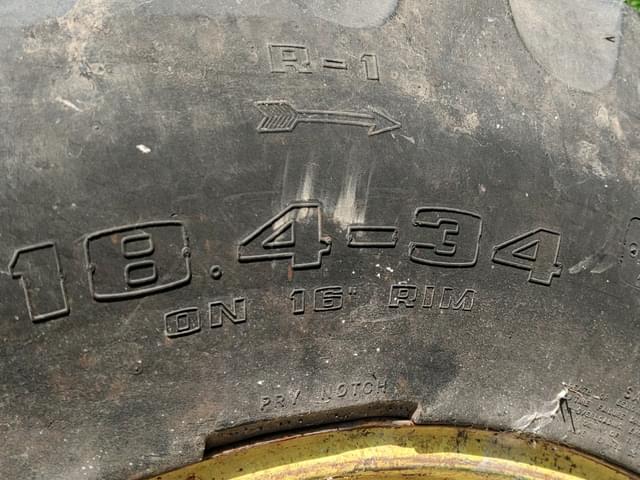 Image of John Deere 4030 equipment image 2