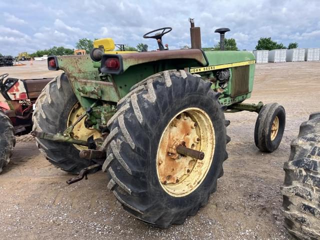 Image of John Deere 4030 equipment image 2