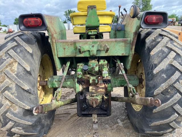 Image of John Deere 4030 equipment image 4