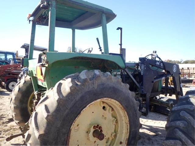 Image of John Deere 4030 equipment image 2