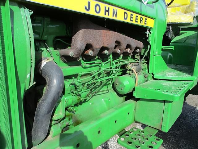 Image of John Deere 4030 equipment image 3