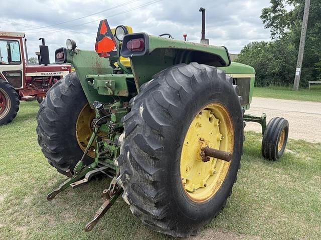Image of John Deere 4030 equipment image 3
