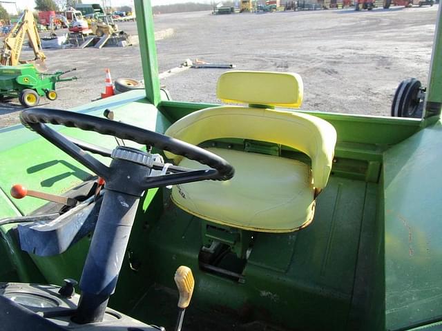 Image of John Deere 4030 equipment image 3