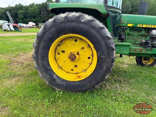 Image of John Deere 4030 equipment image 2