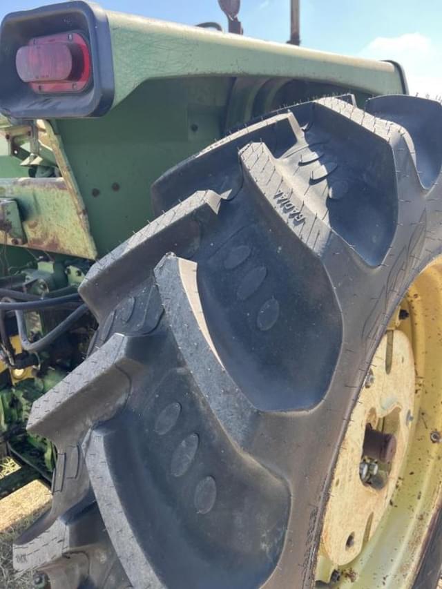 Image of John Deere 4030 equipment image 3