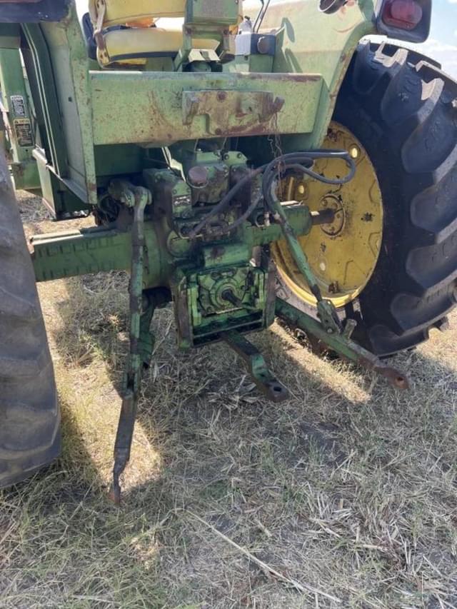 Image of John Deere 4030 equipment image 2