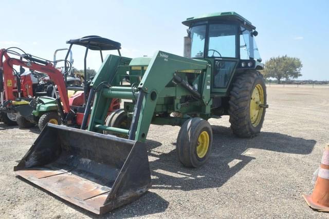 Image of John Deere 4040 equipment image 1