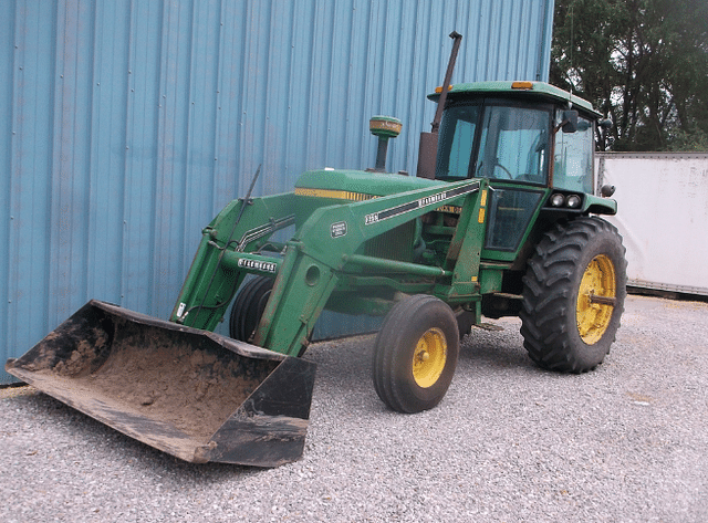 Image of John Deere 4040 equipment image 4