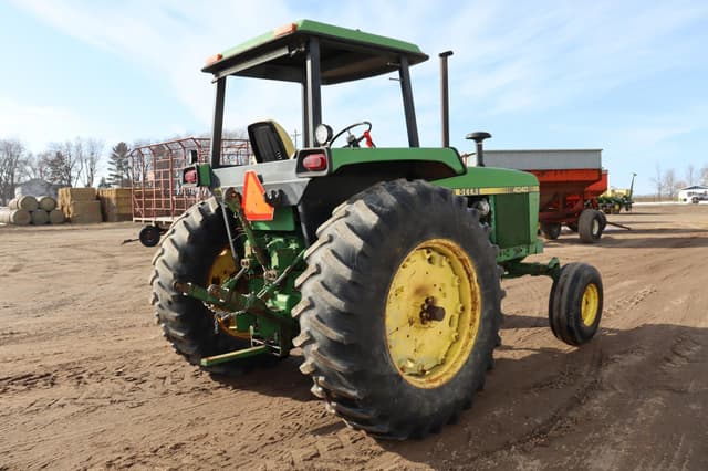 Image of John Deere 4040 equipment image 4