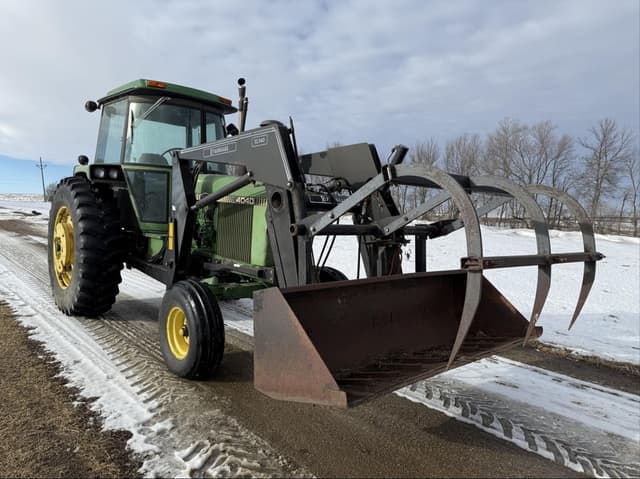 Image of John Deere 4040 equipment image 1