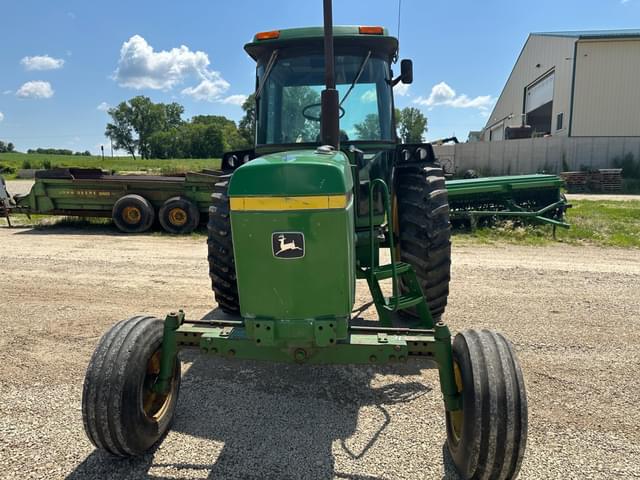 Image of John Deere 4040 equipment image 1