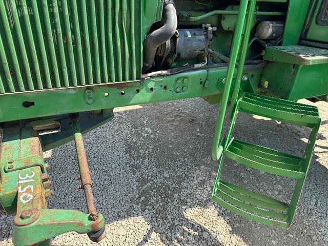 Image of John Deere 4040 equipment image 4