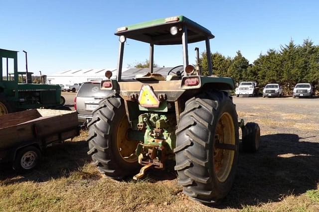 Image of John Deere 4040 equipment image 2