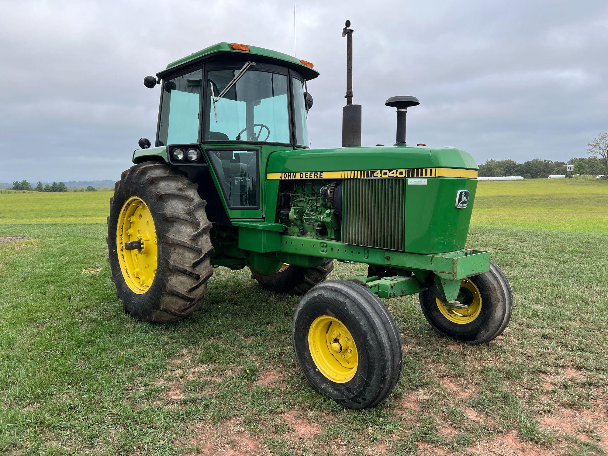 Main image John Deere 4040