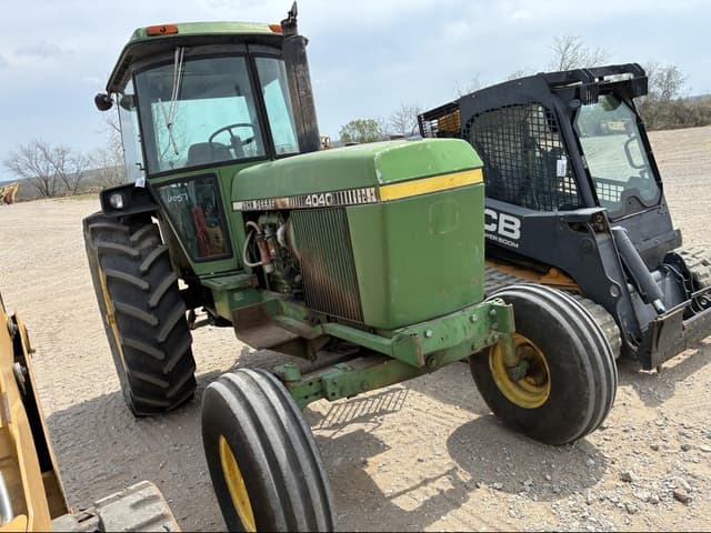 Image of John Deere 4040 equipment image 1