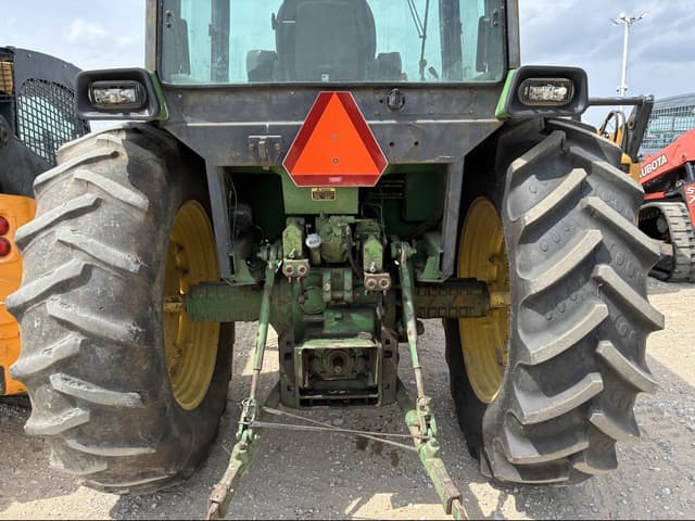 Image of John Deere 4040 equipment image 4