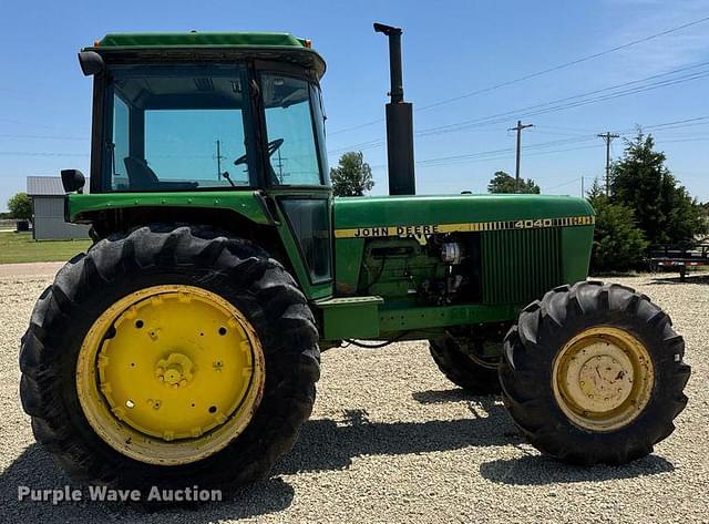Image of John Deere 4040 equipment image 3