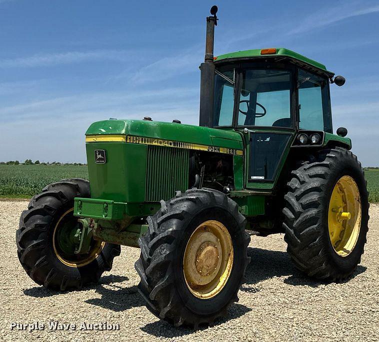Image of John Deere 4040 Primary image