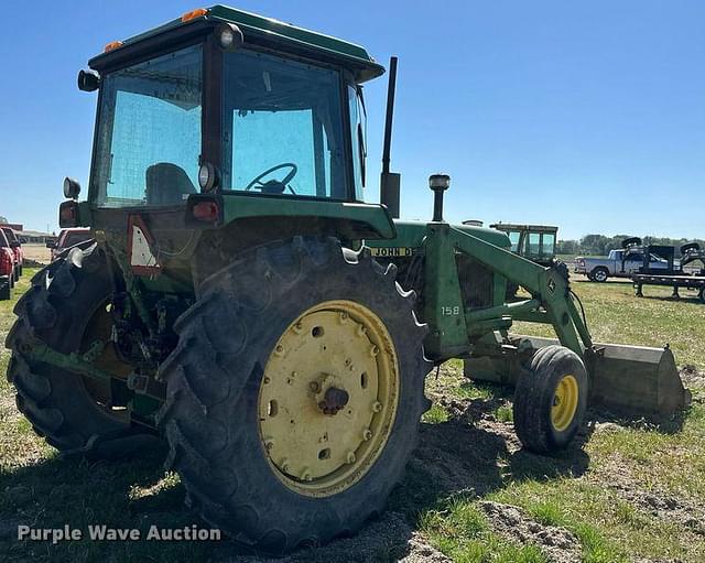Image of John Deere 4040 equipment image 4