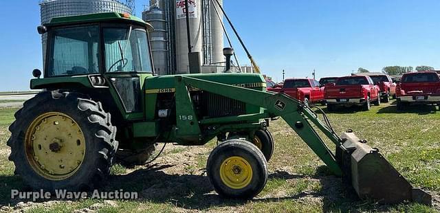 Image of John Deere 4040 equipment image 3
