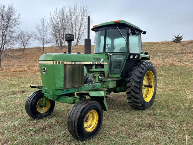 Image of John Deere 4040 equipment image 2