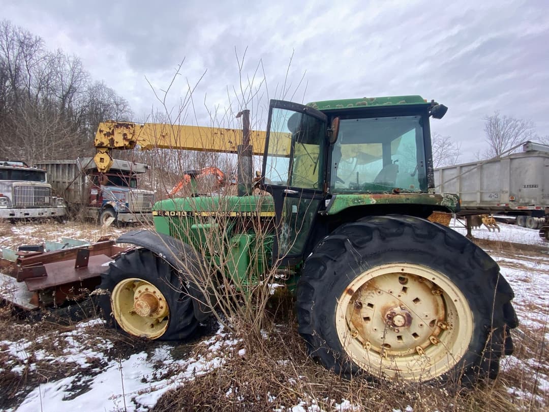 Image of John Deere 4040 Primary image