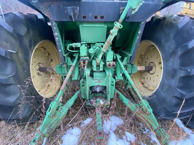 Image of John Deere 4040 equipment image 2