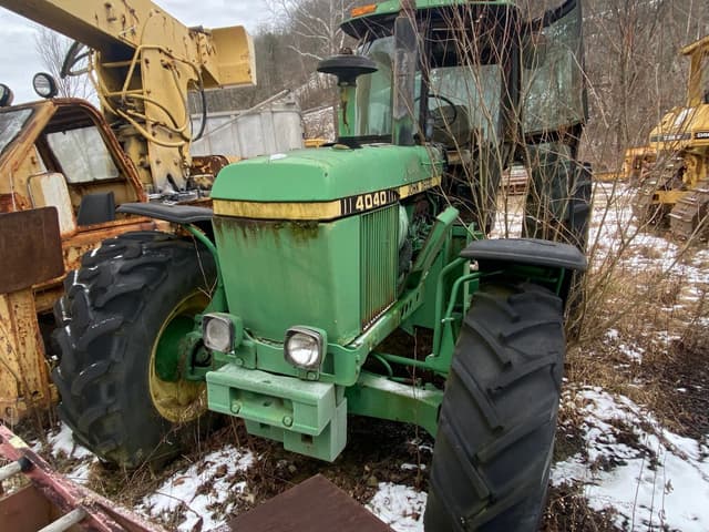 Image of John Deere 4040 equipment image 3