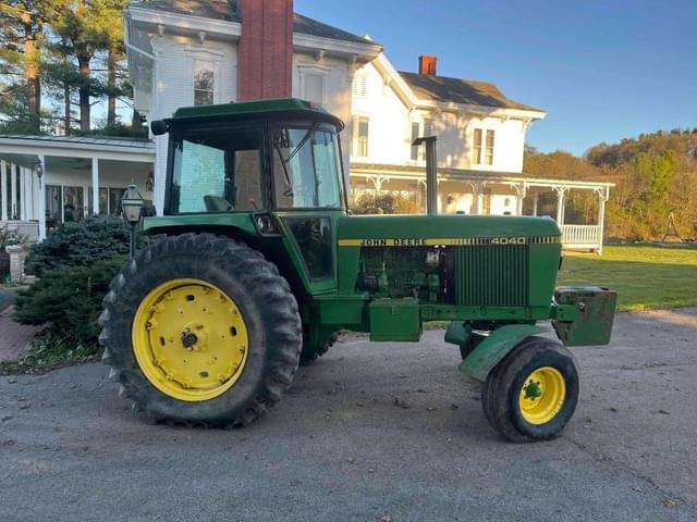 Image of John Deere 4040 equipment image 3