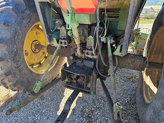 Image of John Deere 4040 equipment image 2