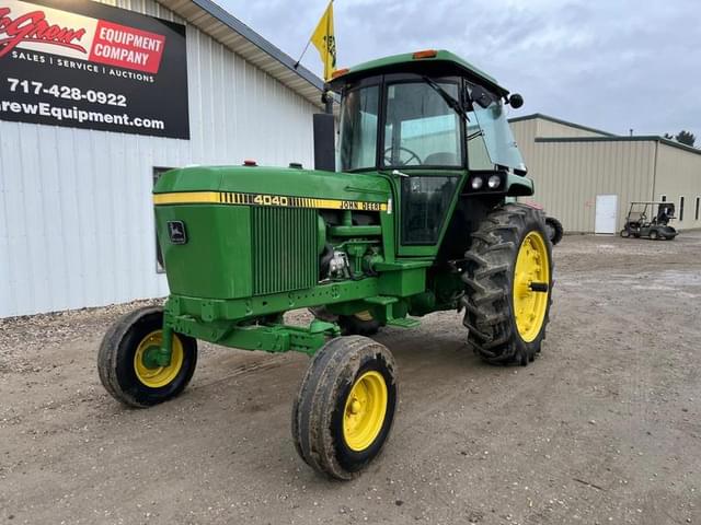 Image of John Deere 4040 equipment image 1