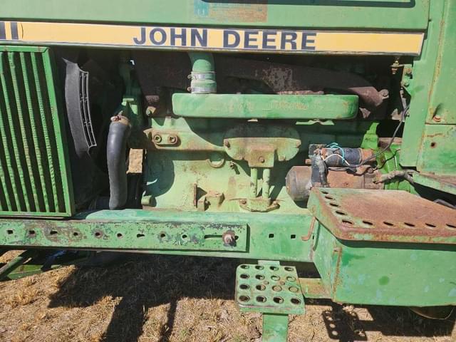 Image of John Deere 4040 equipment image 1