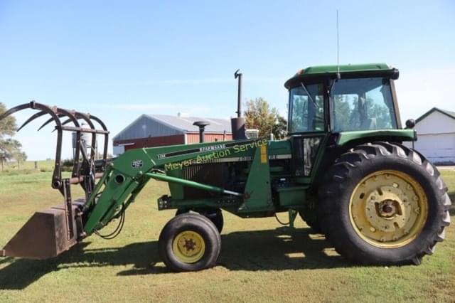 Image of John Deere 4040 equipment image 2