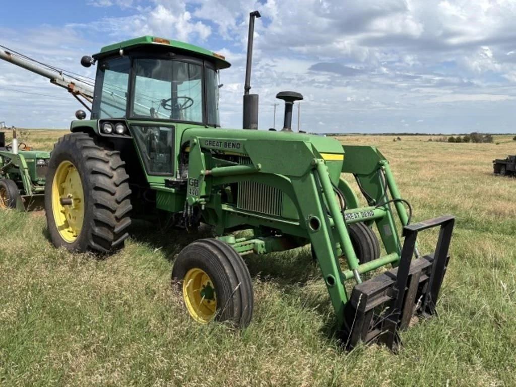Image of John Deere 4040 Primary image